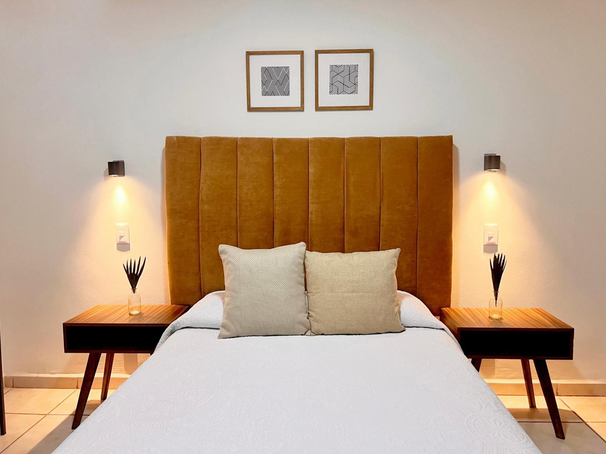 Suites Ciento 37 León Exteriér fotografie