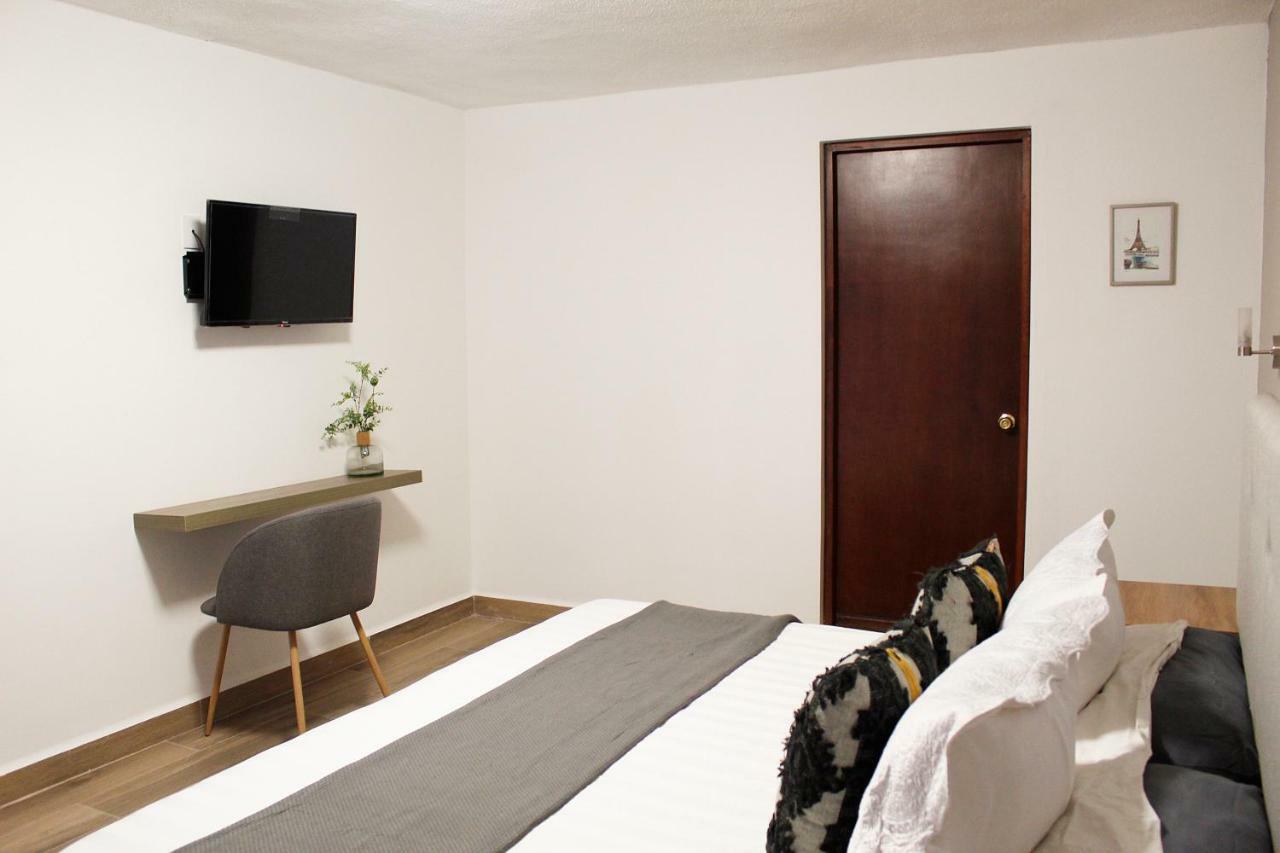Suites Ciento 37 León Exteriér fotografie