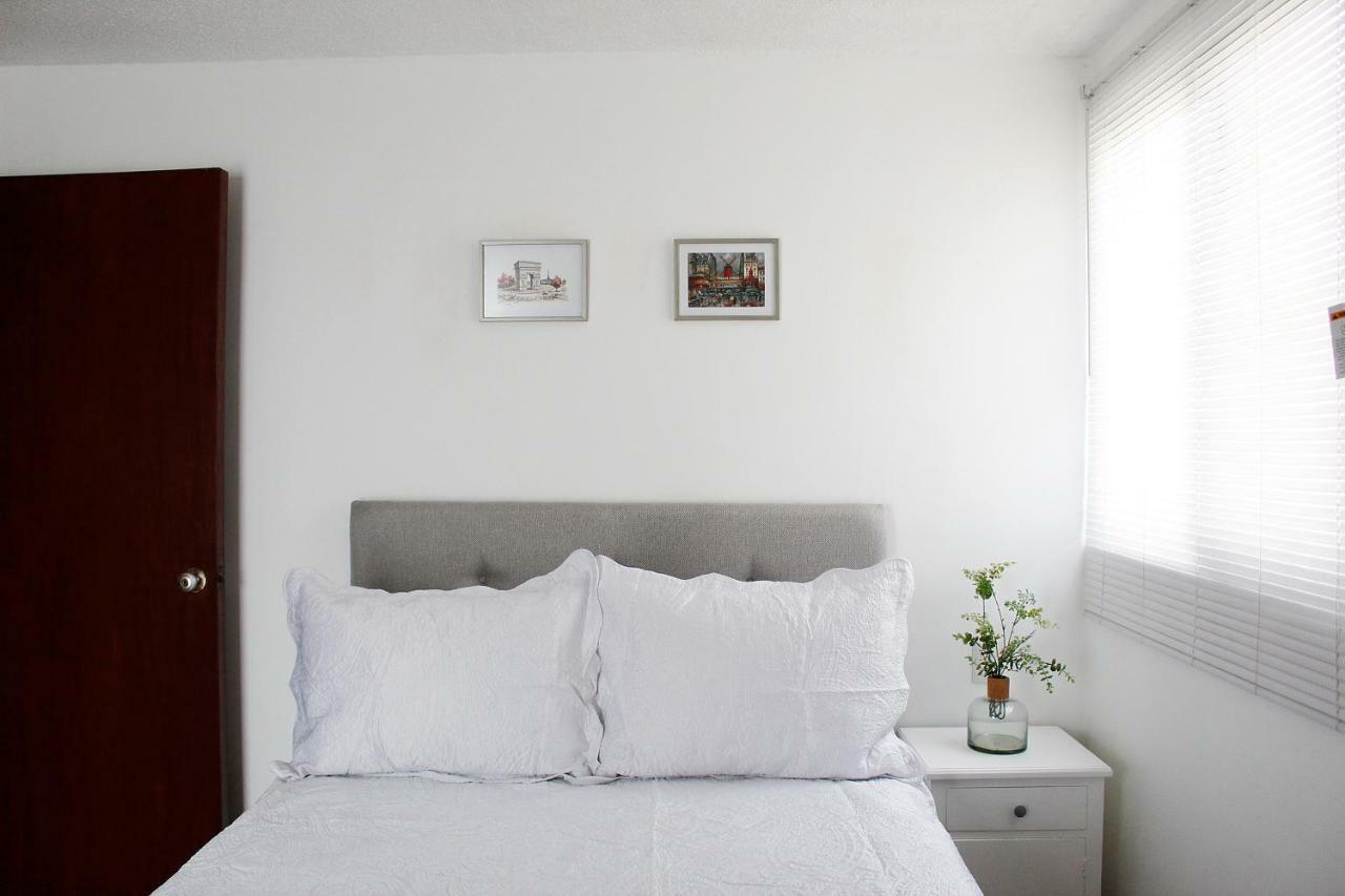 Suites Ciento 37 León Exteriér fotografie