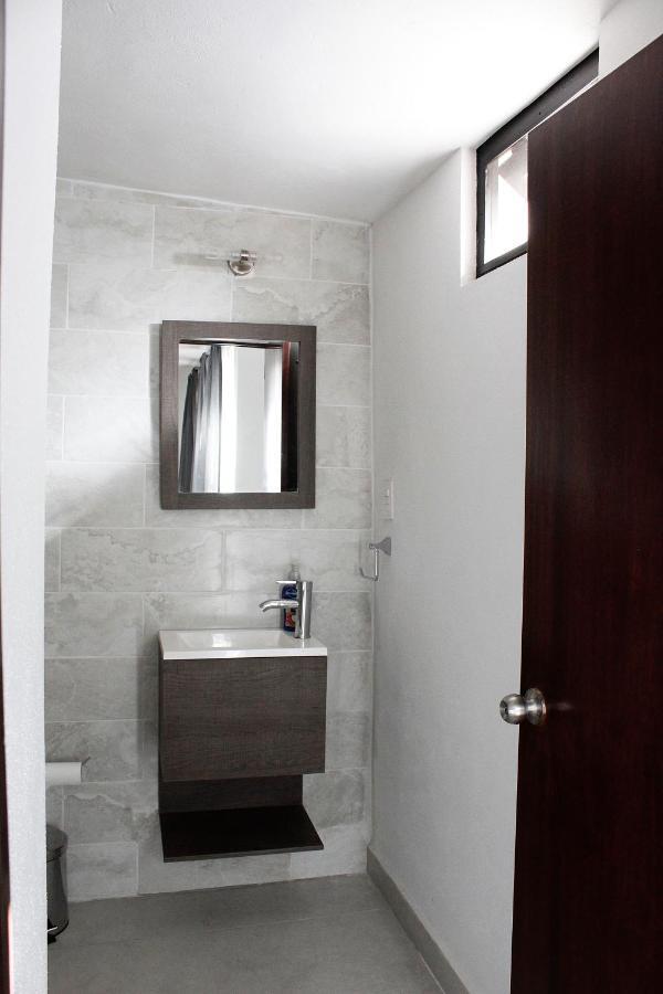 Suites Ciento 37 León Exteriér fotografie