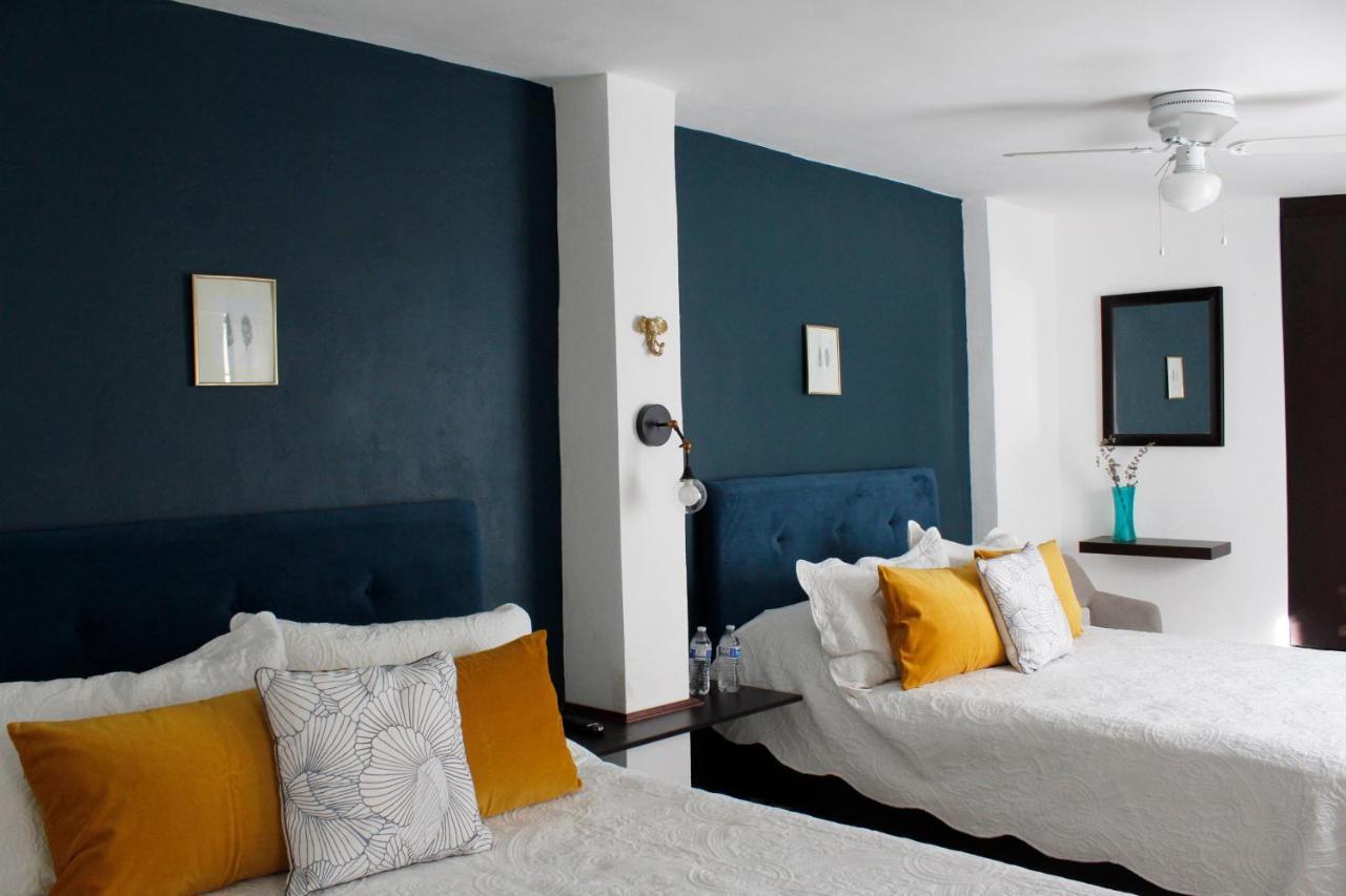 Suites Ciento 37 León Exteriér fotografie