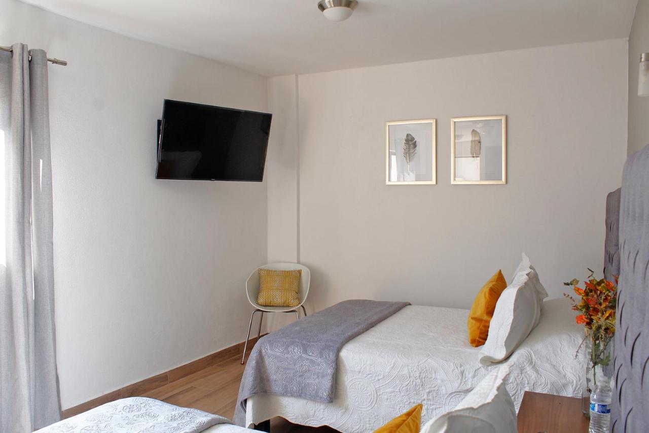 Suites Ciento 37 León Exteriér fotografie